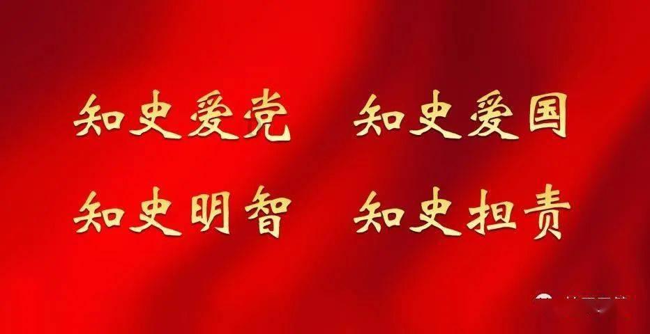 一个女孩减肥后与男朋友逛街的照片最好的文案？游戏画面